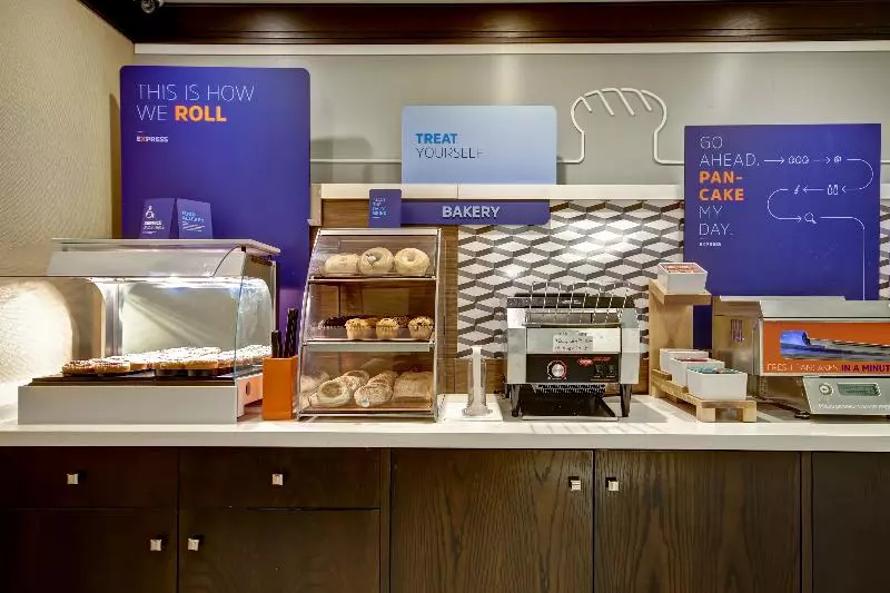 Holiday Inn Express Hotel & Suites Waterloo St. Jacobs Area, An Ihg