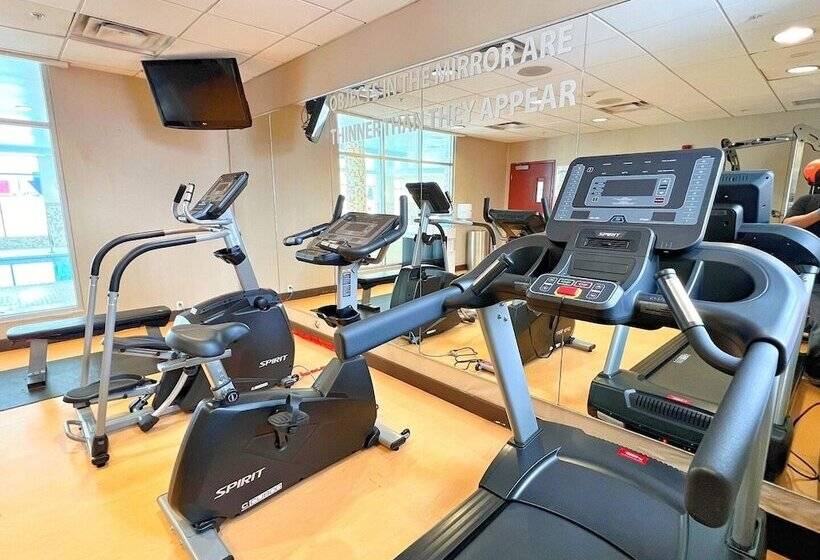 호텔 Chateau Inn & Suites Bonnyville