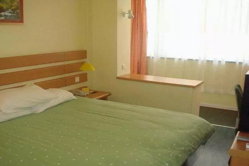 Hotel Home Inn Tonghui Road