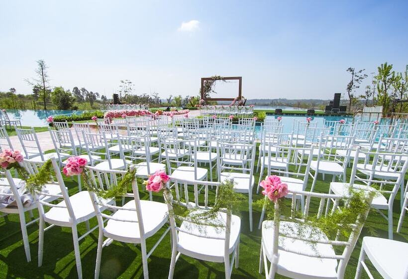 בית מלון כפרי Intercontinental Heilong Lake By Ihg