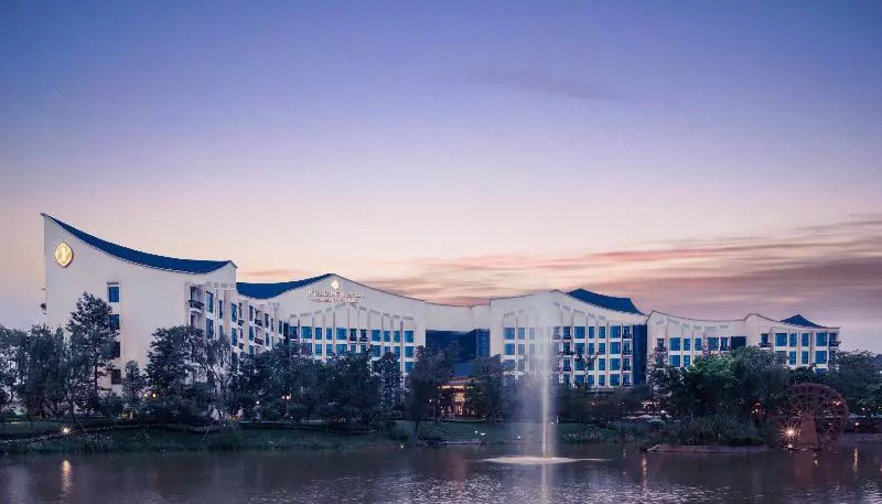בית מלון כפרי Intercontinental Heilong Lake By Ihg
