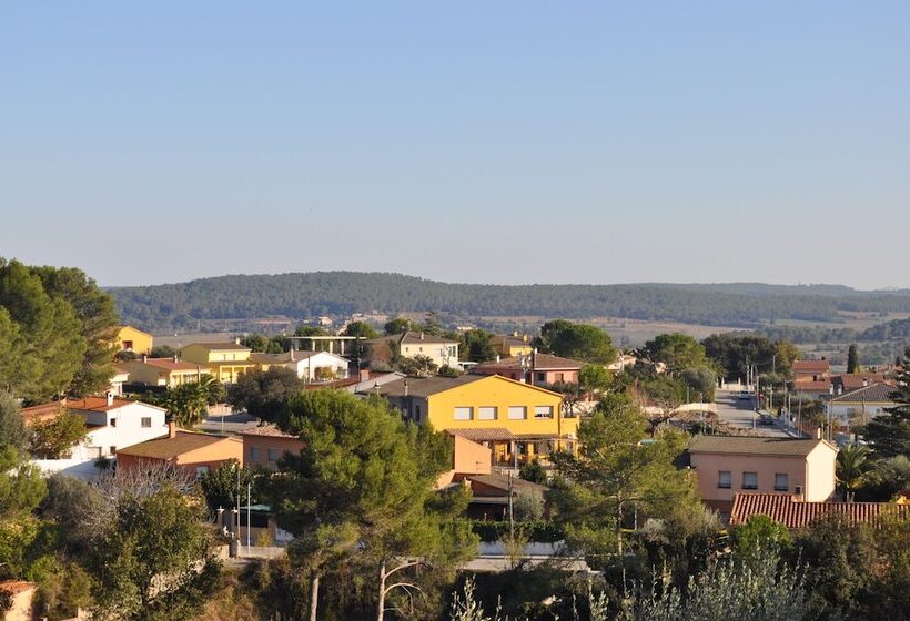 Отель Les Roques