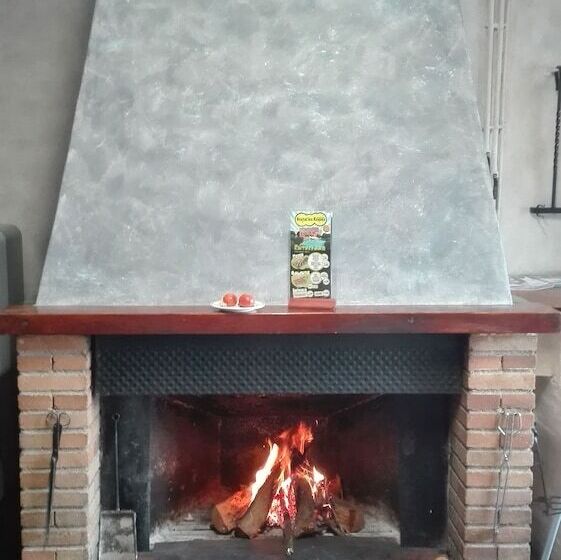 Отель Les Roques