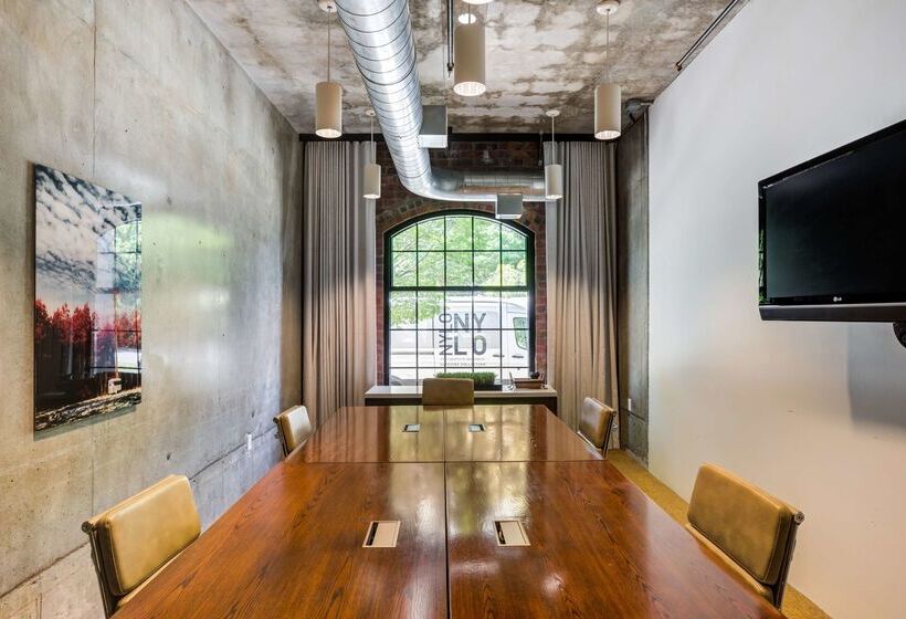 The Loom Hotel, Tapestry Collection By Hilton