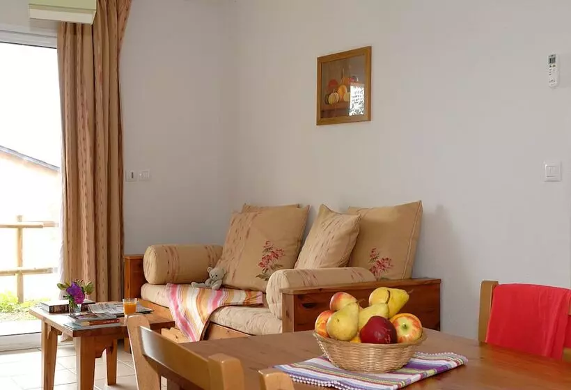 Сельский отель Madame Vacances   Résidence La Marquisié