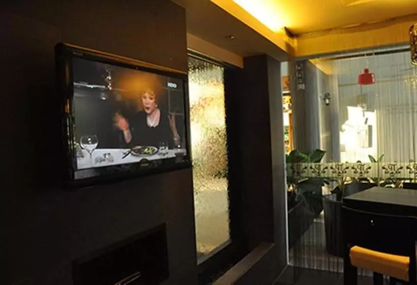 בית מלון כפרי Tat Place