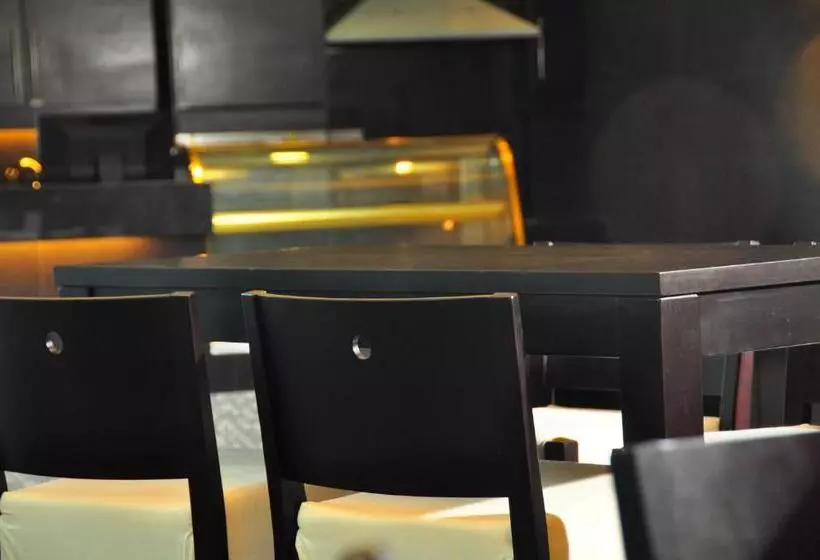 בית מלון כפרי Tat Place