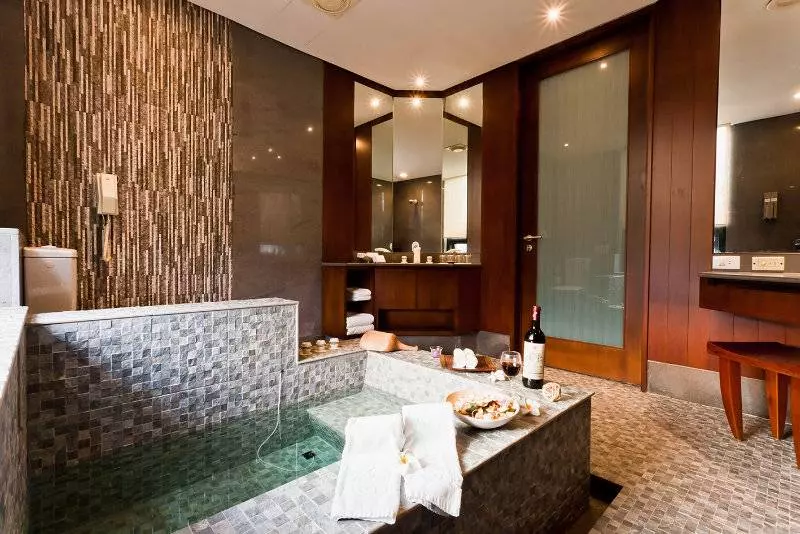 هتل The Loft Seaside Suites