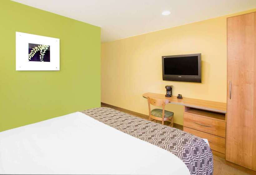 Microtel Inn & Suites By Wyndham Delphos