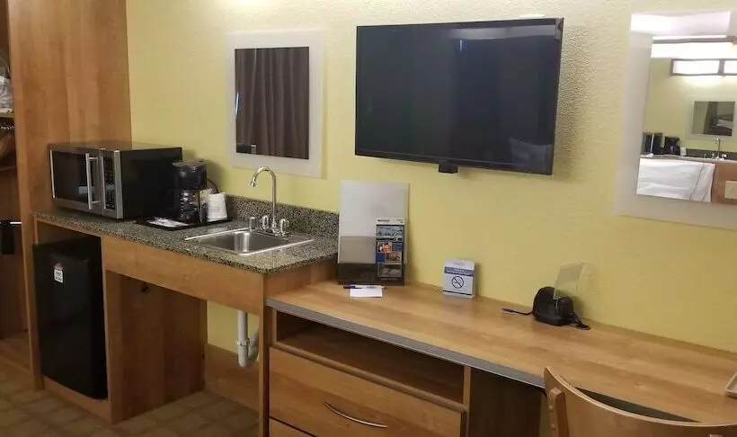 Microtel Inn & Suites By Wyndham Delphos