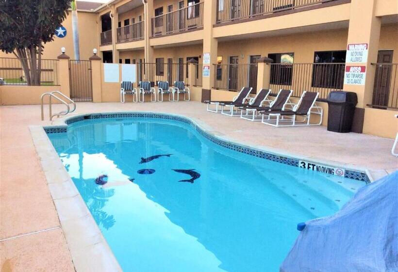 فندق على الطريق Texas Inn  Welasco/mercedes