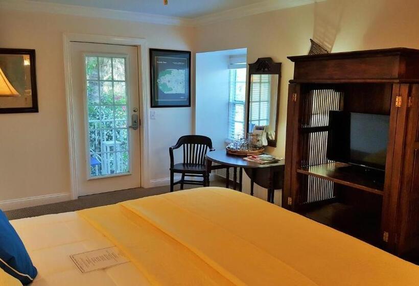 The Caribbean Court Boutique