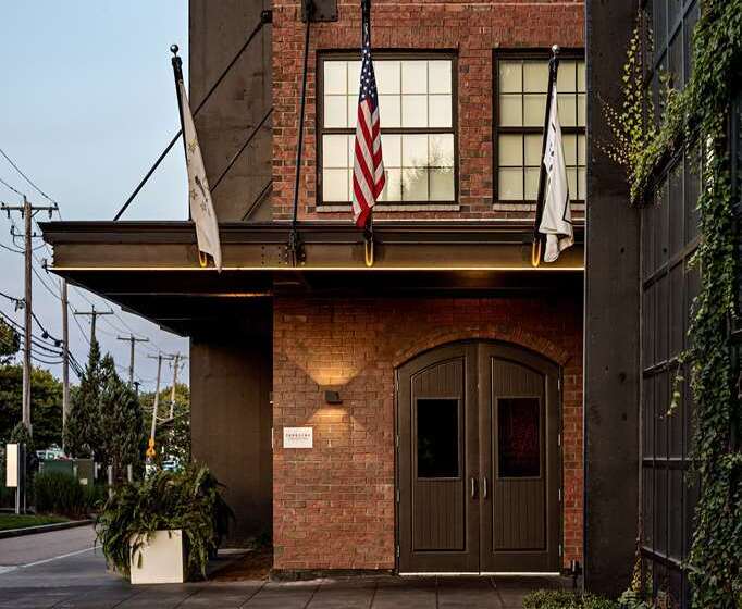 The Loom Hotel, Tapestry Collection By Hilton