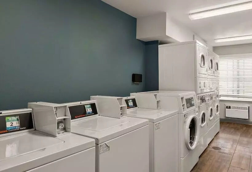 Woodspring Suites Evansville
