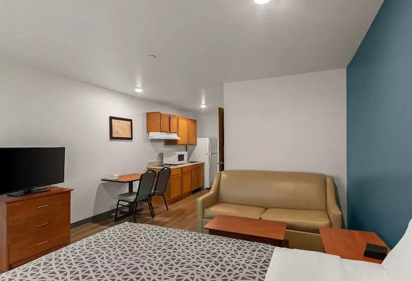 Woodspring Suites Evansville