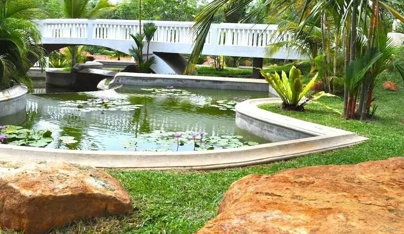 Cocoon Resort & Villas