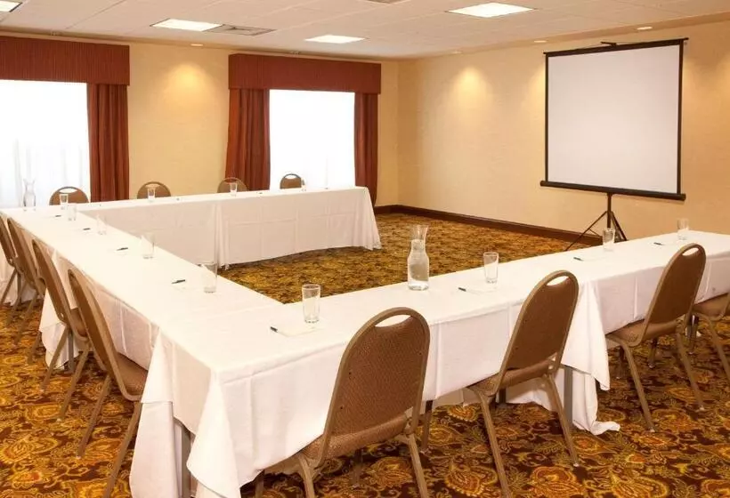 Country Inn & Suites By Radisson, Knoxville At Cedar Bluff, Tn