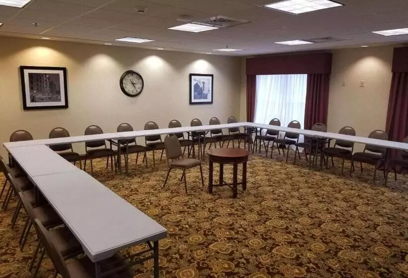 Country Inn & Suites By Radisson, Knoxville At Cedar Bluff, Tn