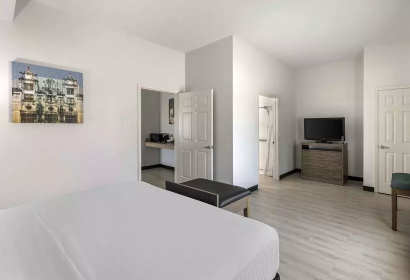 هتل Best Western Plus Midamerica