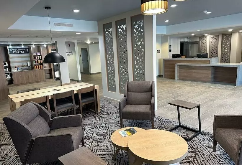 Отель Candlewood Suites Chambersburg, An Ihg