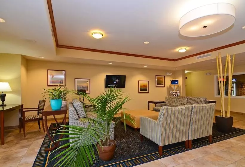 Отель Candlewood Suites Chambersburg, An Ihg