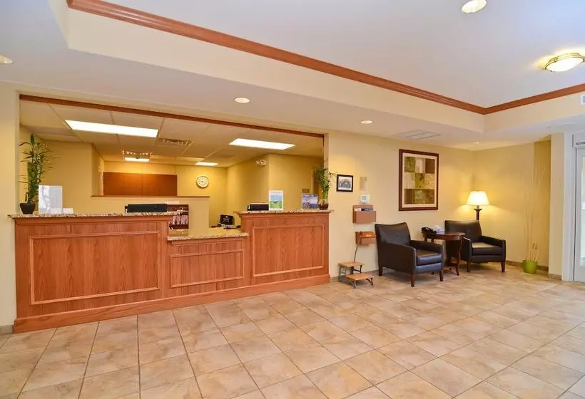 Отель Candlewood Suites Chambersburg, An Ihg