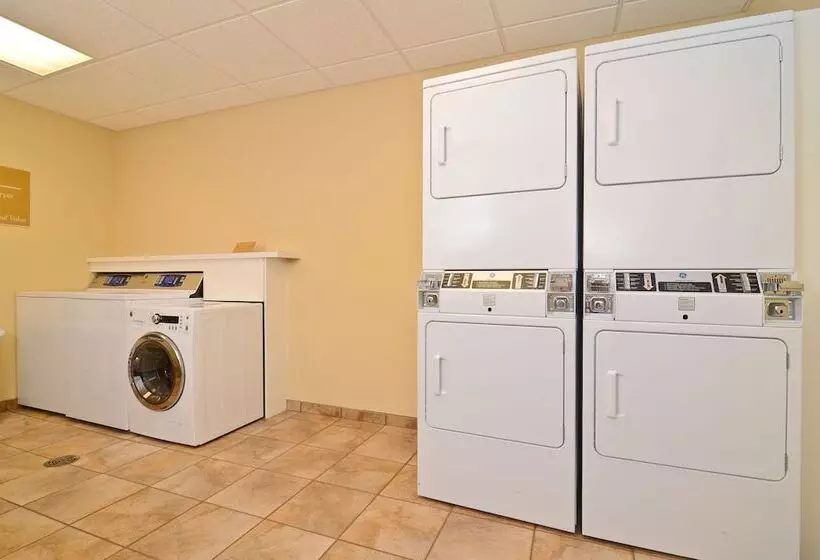 Отель Candlewood Suites Chambersburg, An Ihg