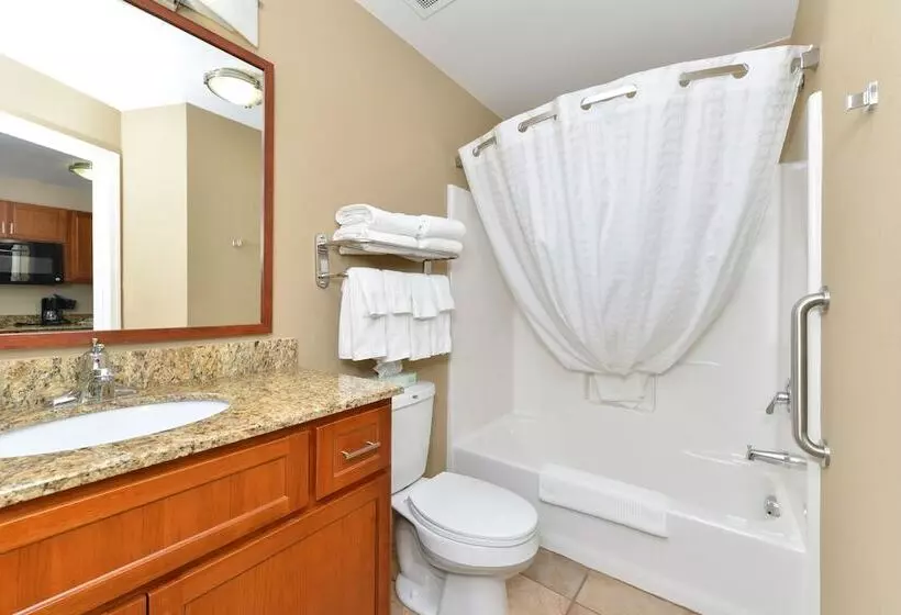 Отель Candlewood Suites Chambersburg, An Ihg