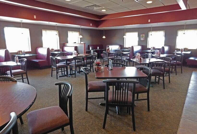 בית מלון כפרי Days Inn By Wyndham Fargo/casselton