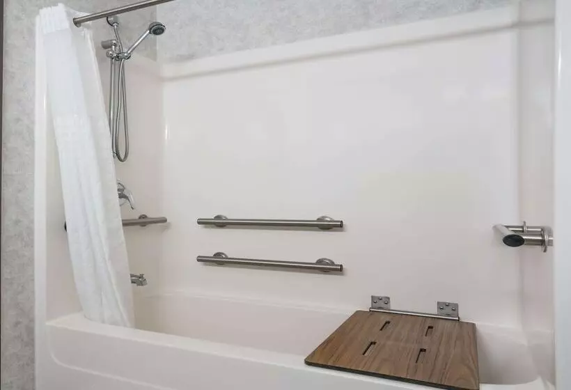 Отель Days Inn By Wyndham Fargo/casselton