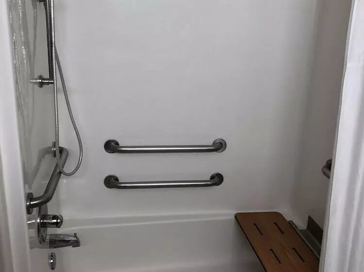 호텔 Days Inn & Suites By Wyndham Conroe North