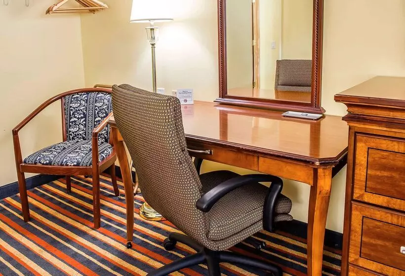 Отель Econo Lodge Jefferson Hills Hwy 51