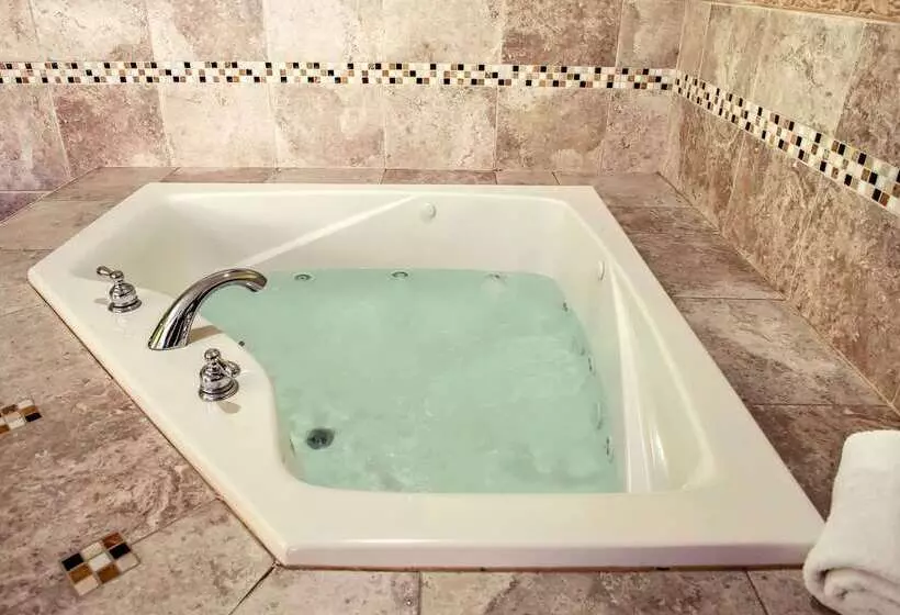 Отель Econo Lodge Jefferson Hills Hwy 51