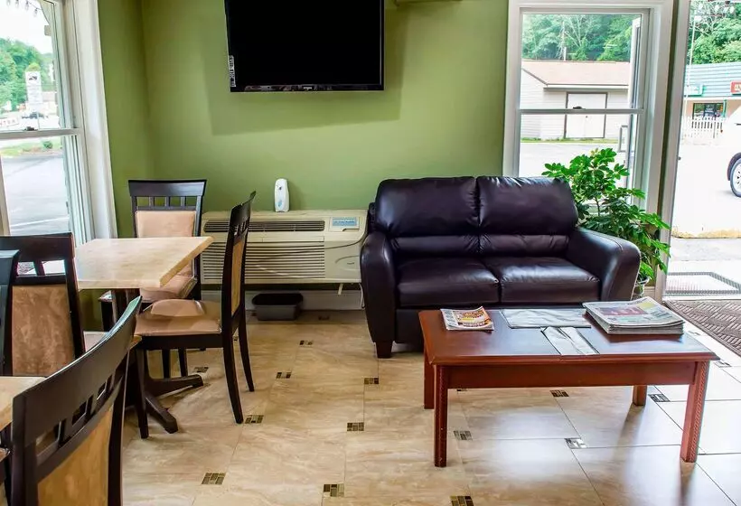 Отель Econo Lodge Jefferson Hills Hwy 51