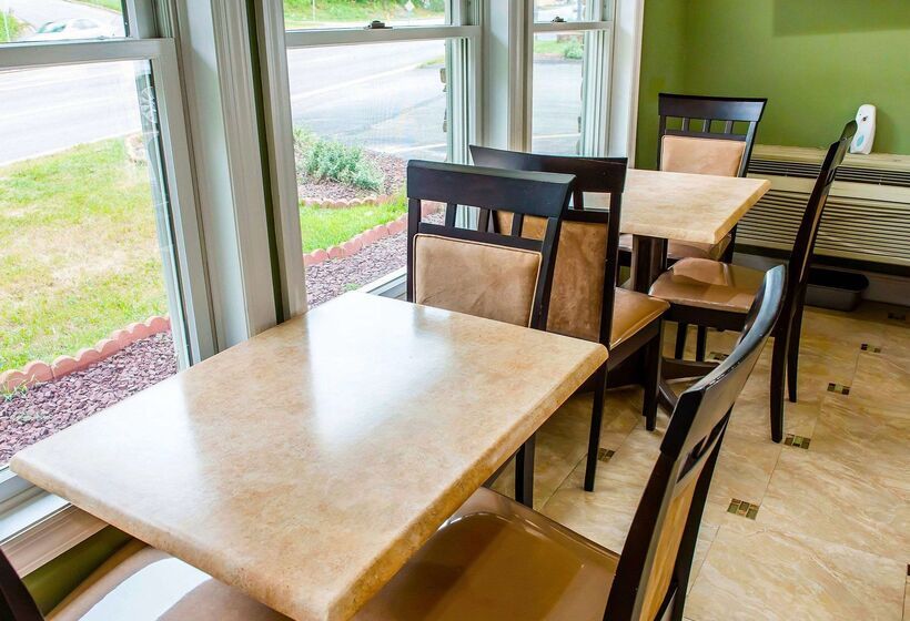 Отель Econo Lodge Jefferson Hills Hwy 51