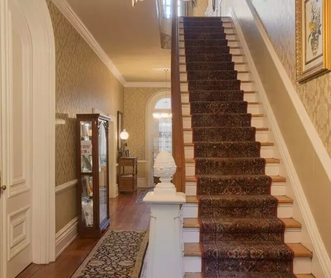 فندق Hamilton Turner Inn