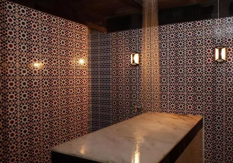 בית מלון כפרי Holiday Inn Meydan, An Ihg