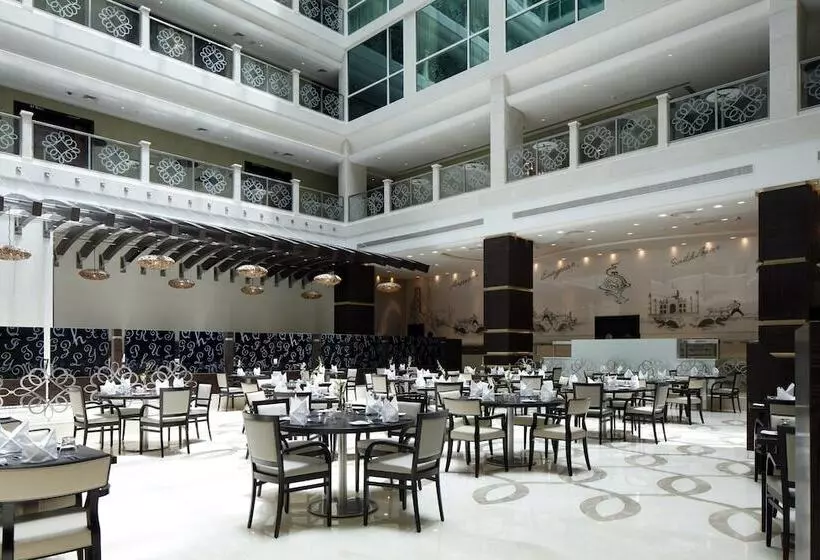 בית מלון כפרי Holiday Inn Meydan, An Ihg