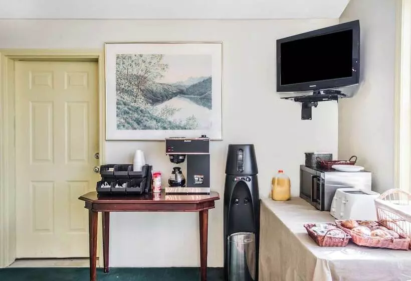 호텔 Knights Inn Hadley