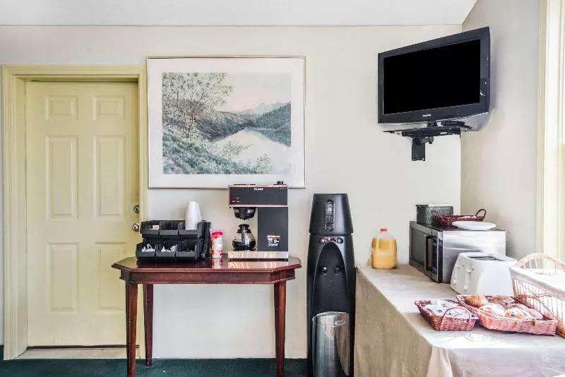 호텔 Knights Inn Hadley