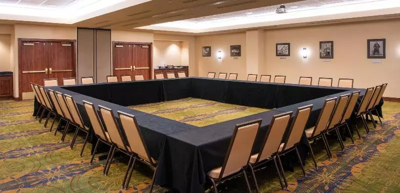 ホテル Nced Conference Center &