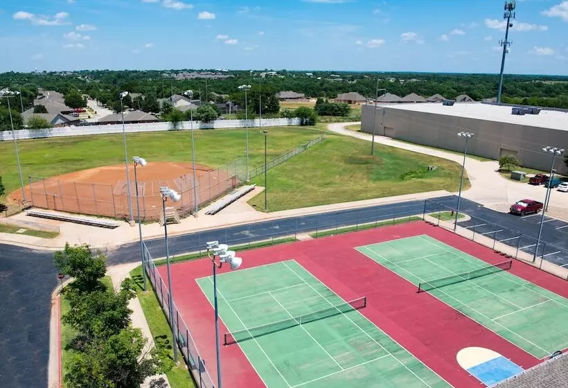 ホテル Nced Conference Center &