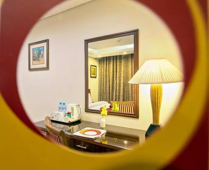 ホテル One Gulberg, Lahore