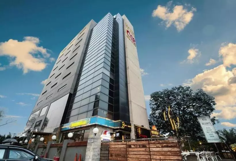 ホテル One Gulberg, Lahore