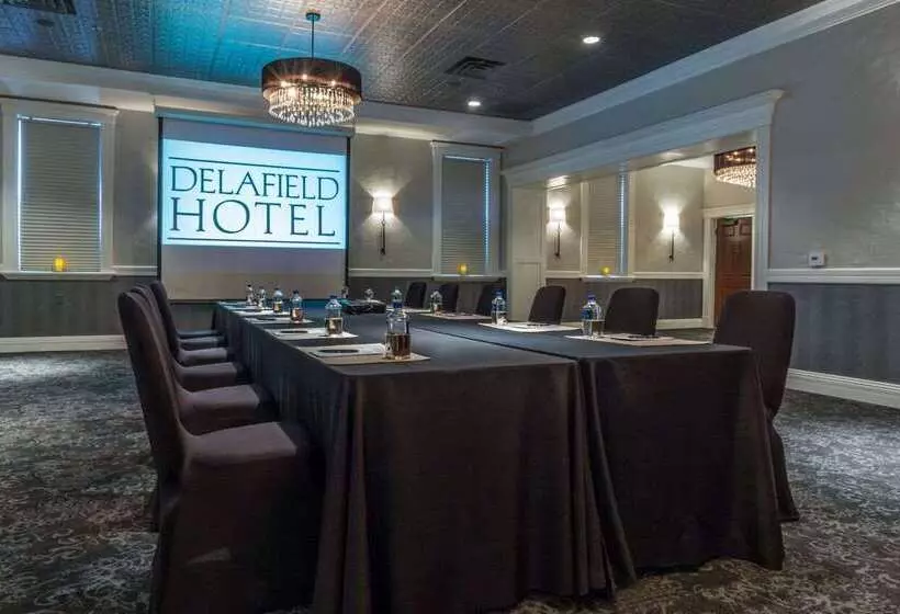 Отель The Delafield