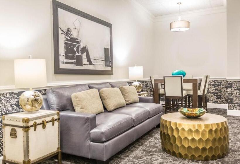 호텔 The Delafield