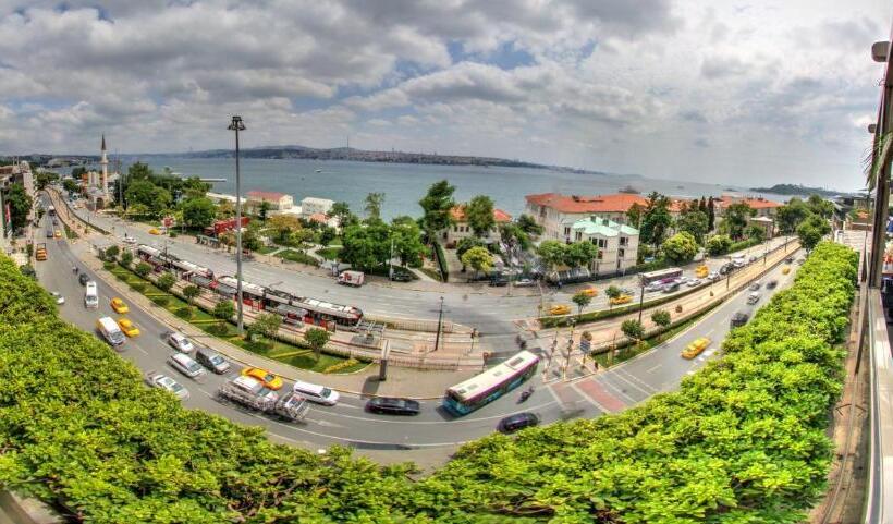 ホテル Zimmer Bosphorus