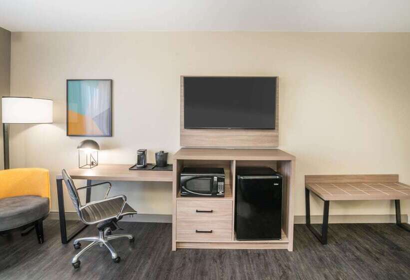 La Quinta By Wyndham Montgomery