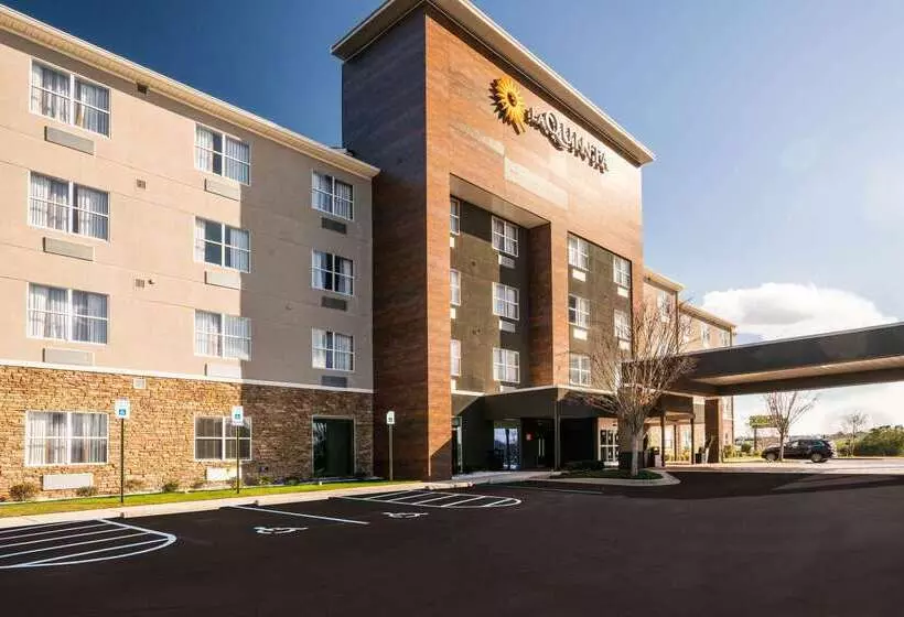 La Quinta By Wyndham Montgomery