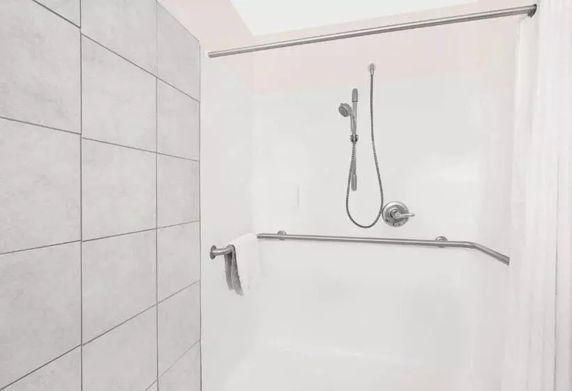 Microtel Inn & Suites By Wyndham Colfax